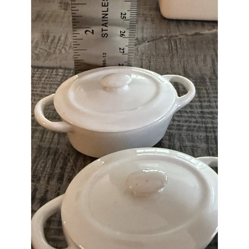 White Essentials Mini Cocotte Style Dishes 6 Ceramic Pots 5 Lids‎ White